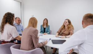 Read more about the article Payment of the bonus to CEO – 5 reasons why it is IMPOSSIBLE
